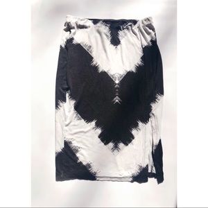 Black & white skirt